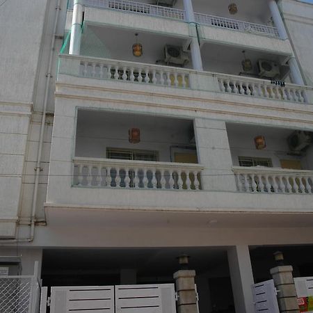 White Bricks Inn Bangalore Exterior foto